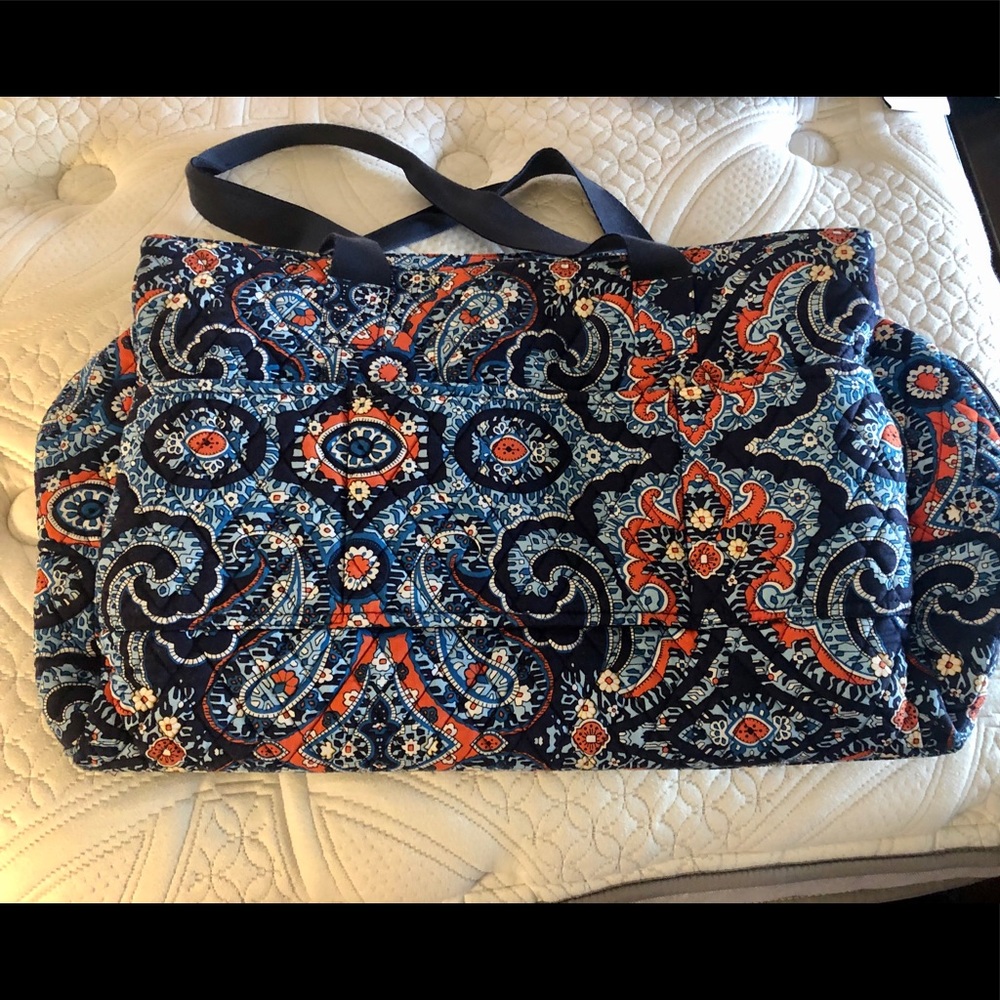 Vera Bradley travel bag